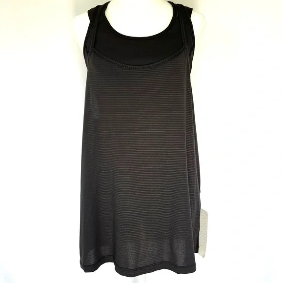 **SOLD***Lululemon Black Tough It Out Tank Sz 10 w/Attached Sports Bra - Picture 4 of 16